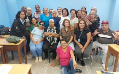 Biblioteca UCAB celebra la mujer y la poesía en «Versando y Conversando» 💜