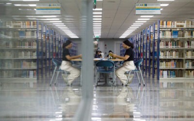 2&ordm; concurso de Fotograf&iacute;a &ldquo;La Biblioteca&hellip; en el obturador&rdquo;: Encerrados en el saber